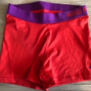 Nike Pro Women’s Medium Shorts